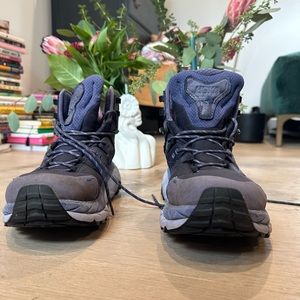 Hoka Kaha 2 GTX Hiking Boots Women’s Size 9.5